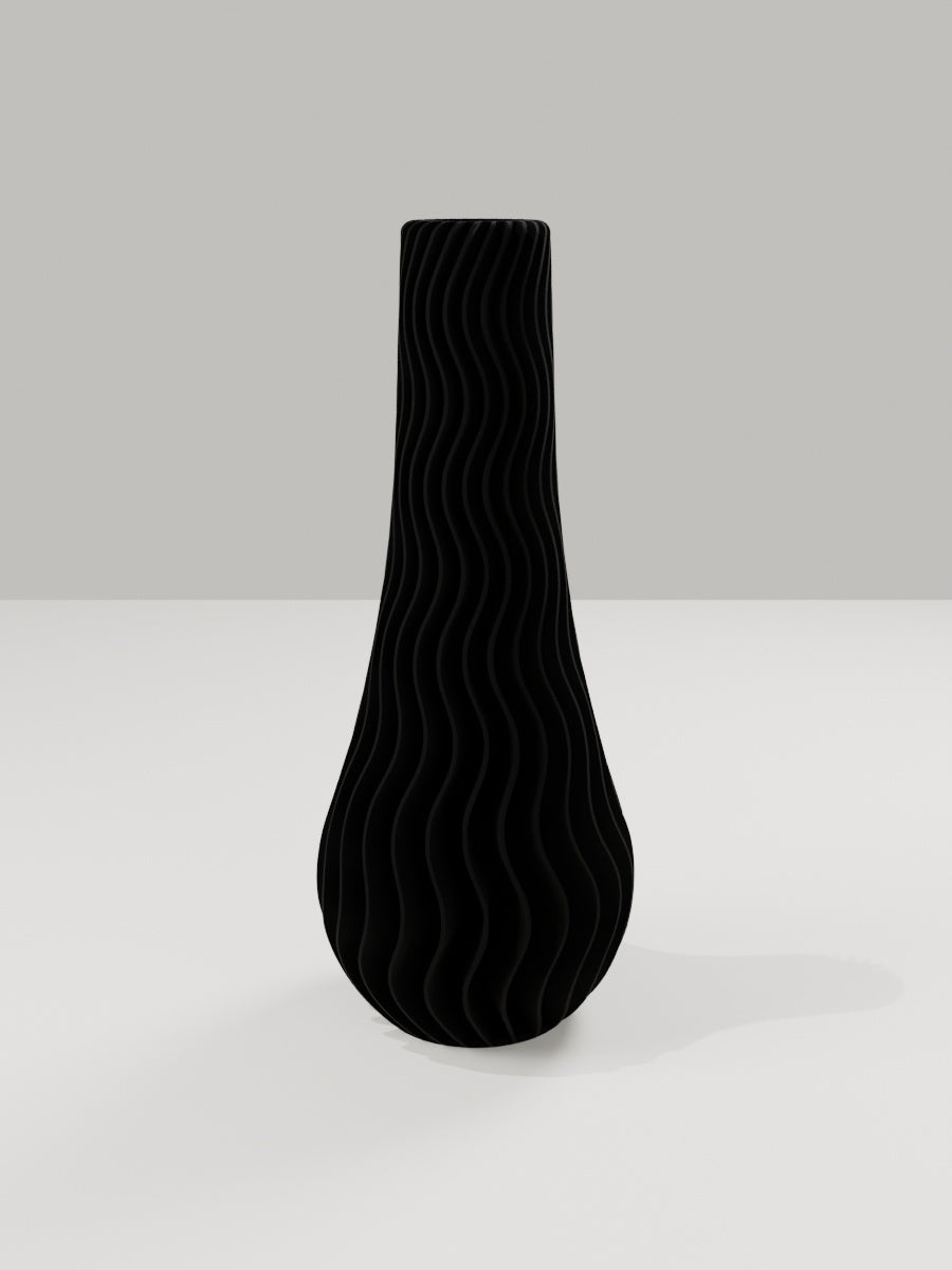 Wave Vase No. 02 in Kohlschwarz – quelia Dekovase aus dem 3D-Druck