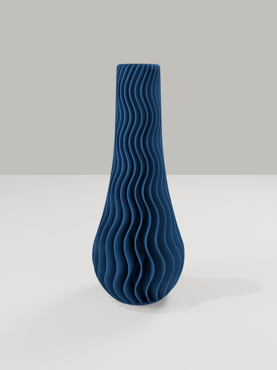 Wave Vase No. 02 in Marineblau – quelia Dekovase aus dem 3D-Druck