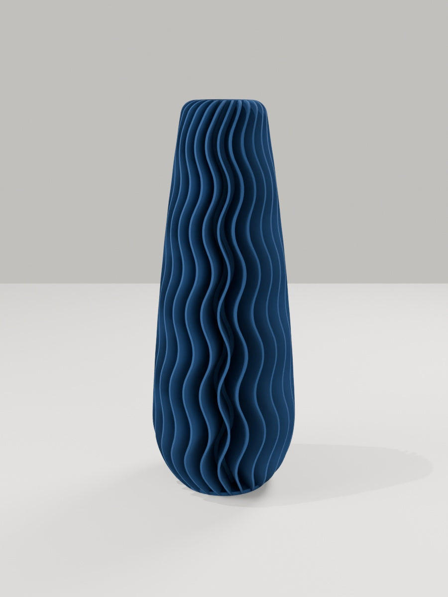 Wave Vase No. 05 in Marineblau – quelia Dekovase aus dem 3D-Druck