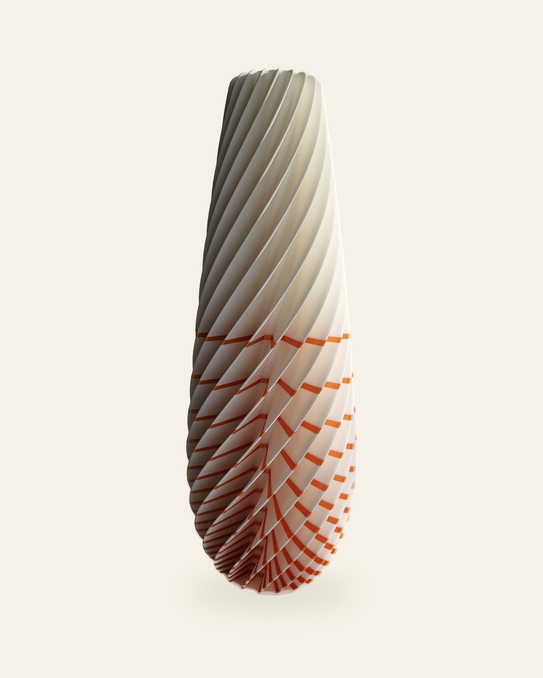 Wave Kegel · GLUT – Elfenbein mit Silk-Orange-Bändern, von quelia aus Schwäbisch Hall