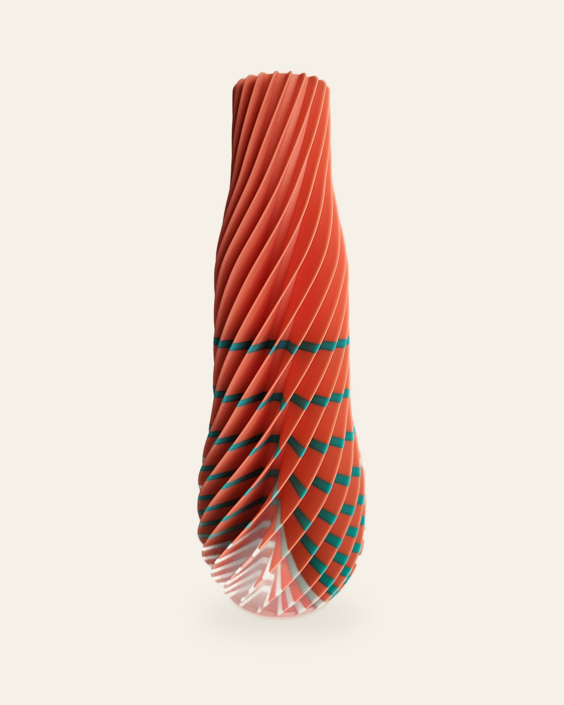 Spiral Säule · Koralle – 3D-gedruckte Dekovase von quelia aus Schwäbisch Hall